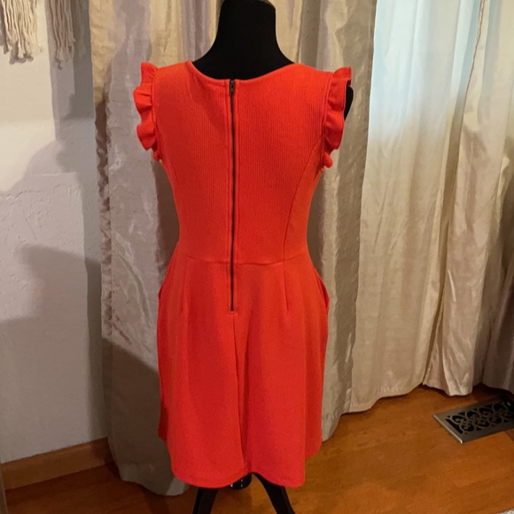 Super cute dress with pockets - Picture 3 of 3